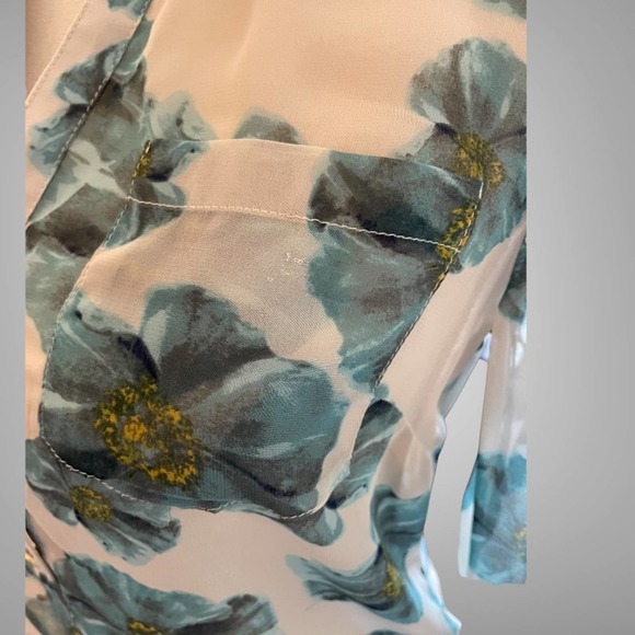 The Limited Women's Beige Long Sleeve Floral Blouse Size XS - Picture 9 of 11